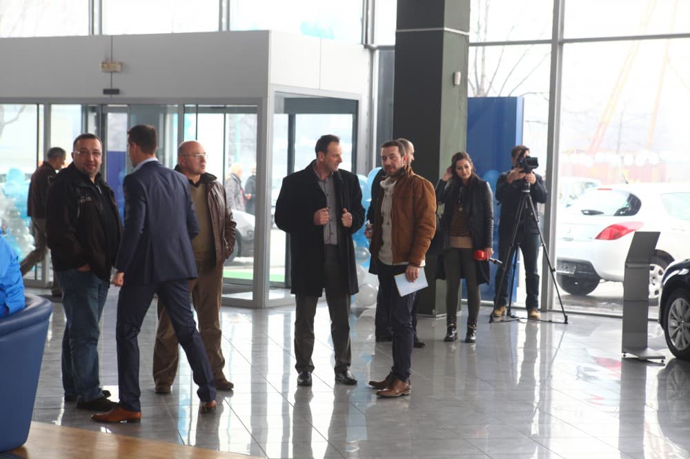 A.C.Turbo Trade na otvor novog salona donirao vozilo djeci bez roditelja - Image 2