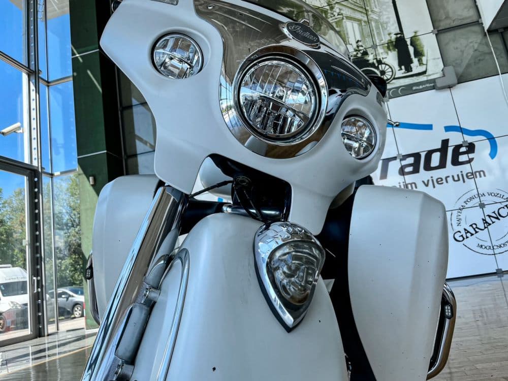 Indian Roadmaster 1800 ccm - 4