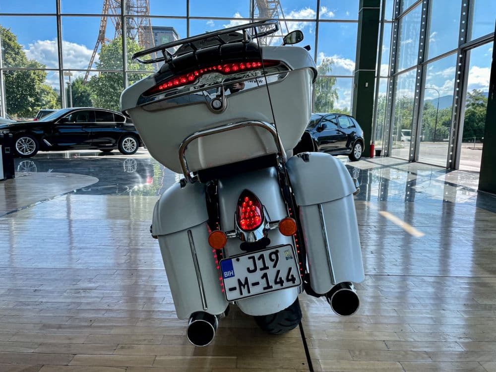 Indian Roadmaster 1800 ccm - 9