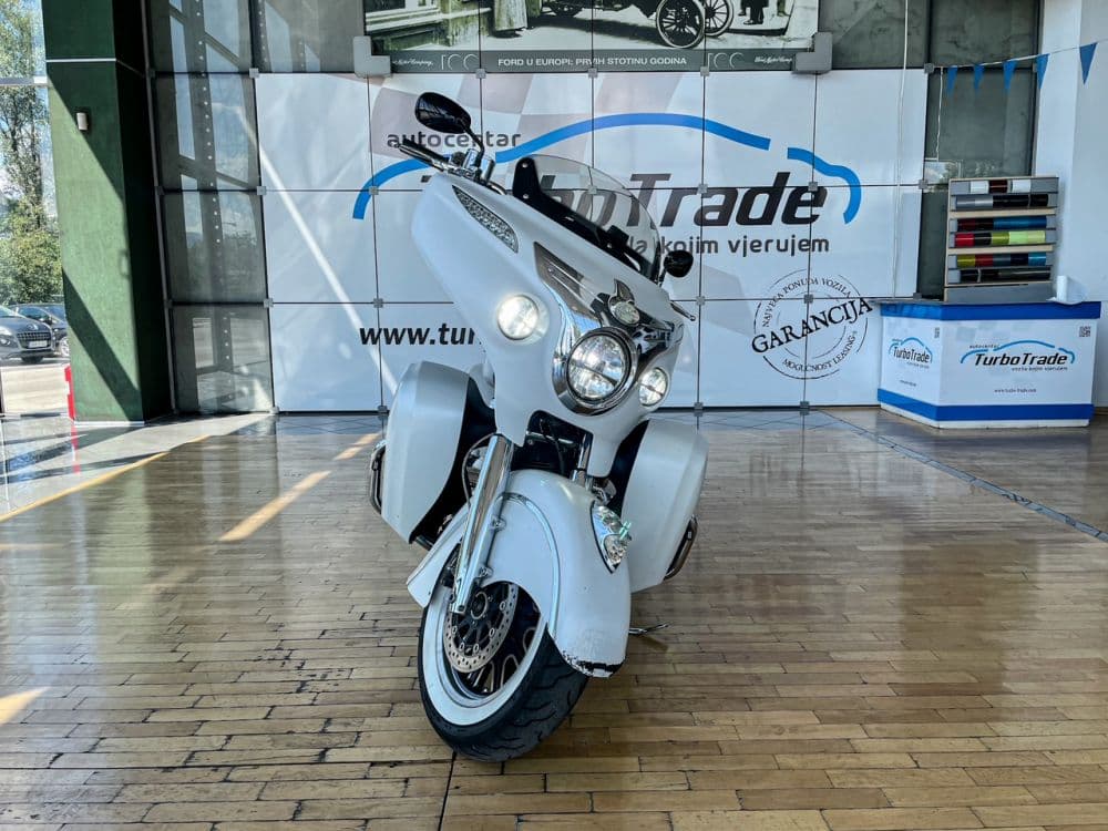 Indian Roadmaster 1800 ccm - 2