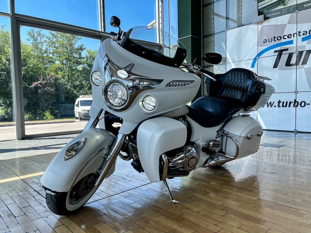 Indian Roadmaster 1800 ccm - 3