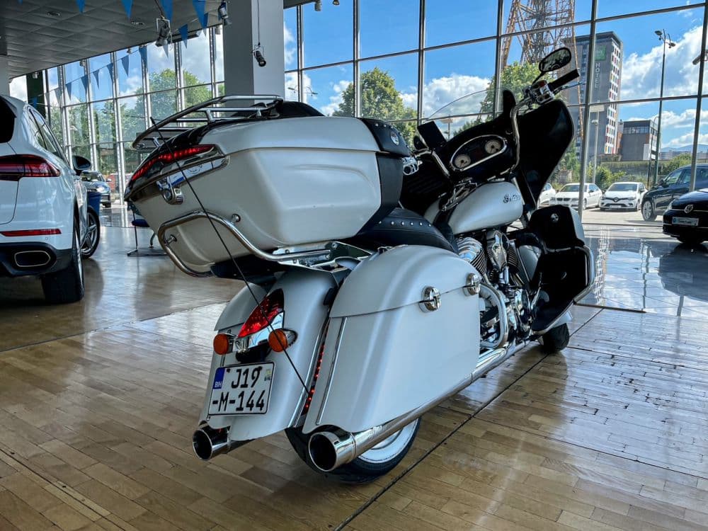 Indian Roadmaster 1800 ccm - 10