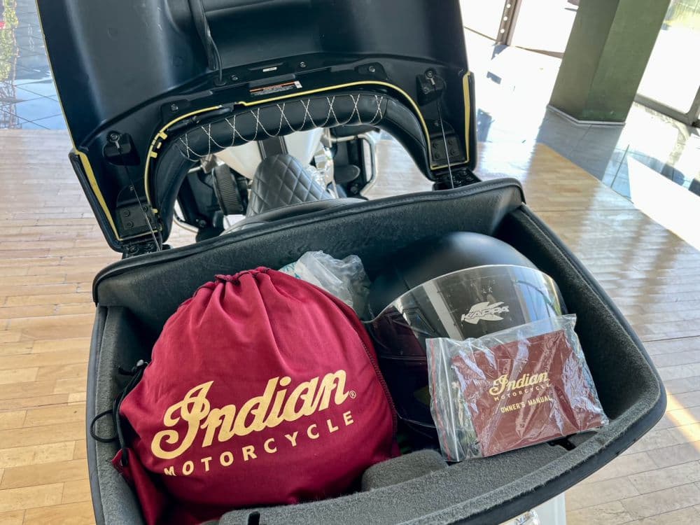 Indian Roadmaster 1800 ccm - 17