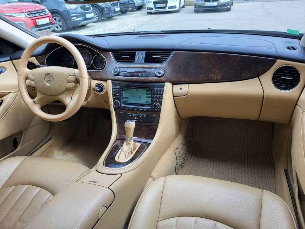 Mercedes-Benz CLS320 CDI - 12