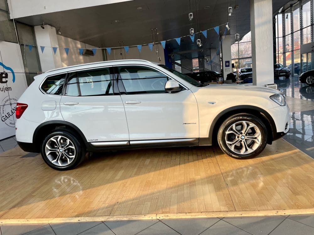 BMW X3 2.0 X-DRIVE - 7