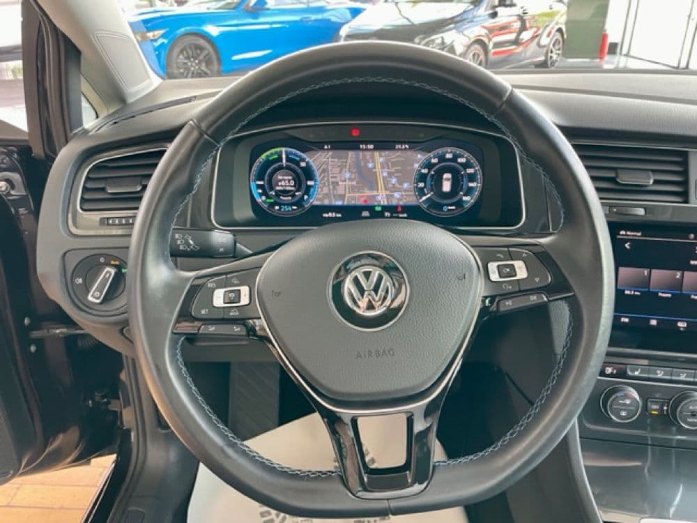 Volkswagen VII E-Golf Facelift - 14