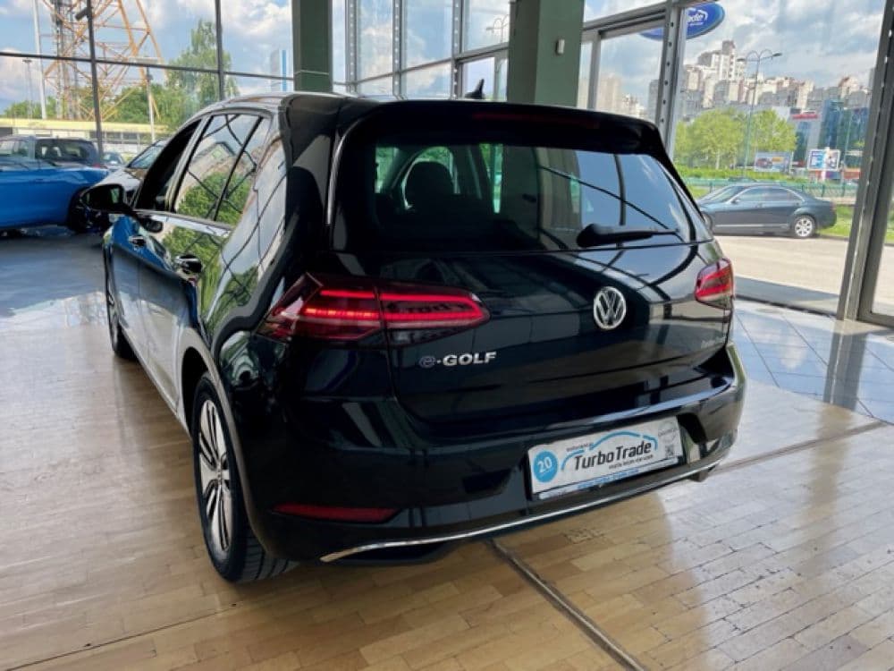 Volkswagen VII E-Golf Facelift - 6
