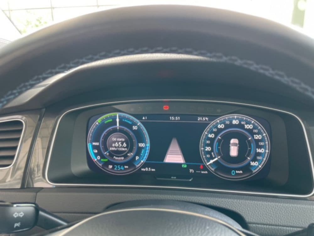 Volkswagen VII E-Golf Facelift - 16