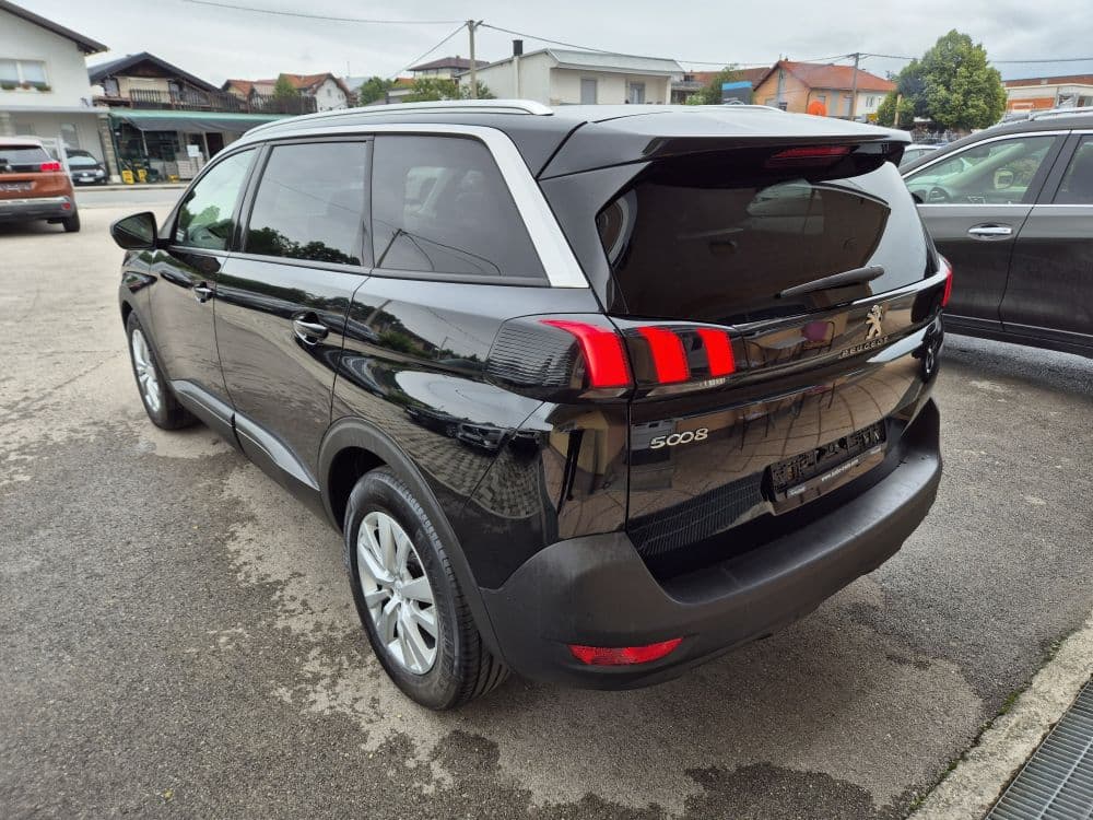 Peugeot 5008 1.2 Allure Business 7PL - 6