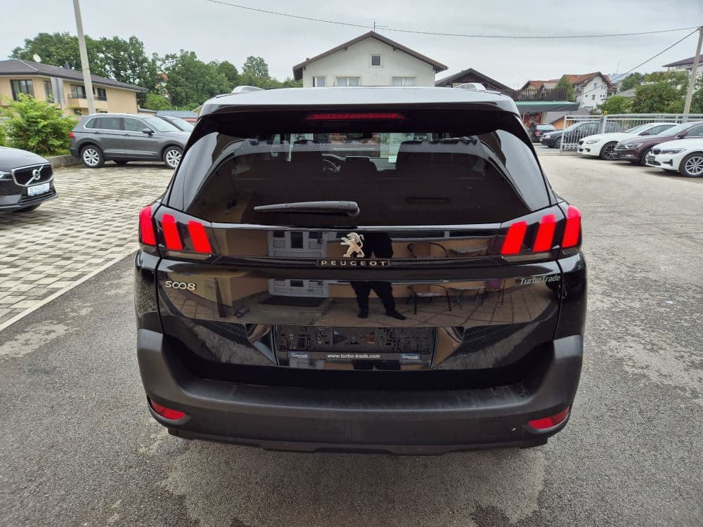 Peugeot 5008 1.2 Allure Business 7PL - 7