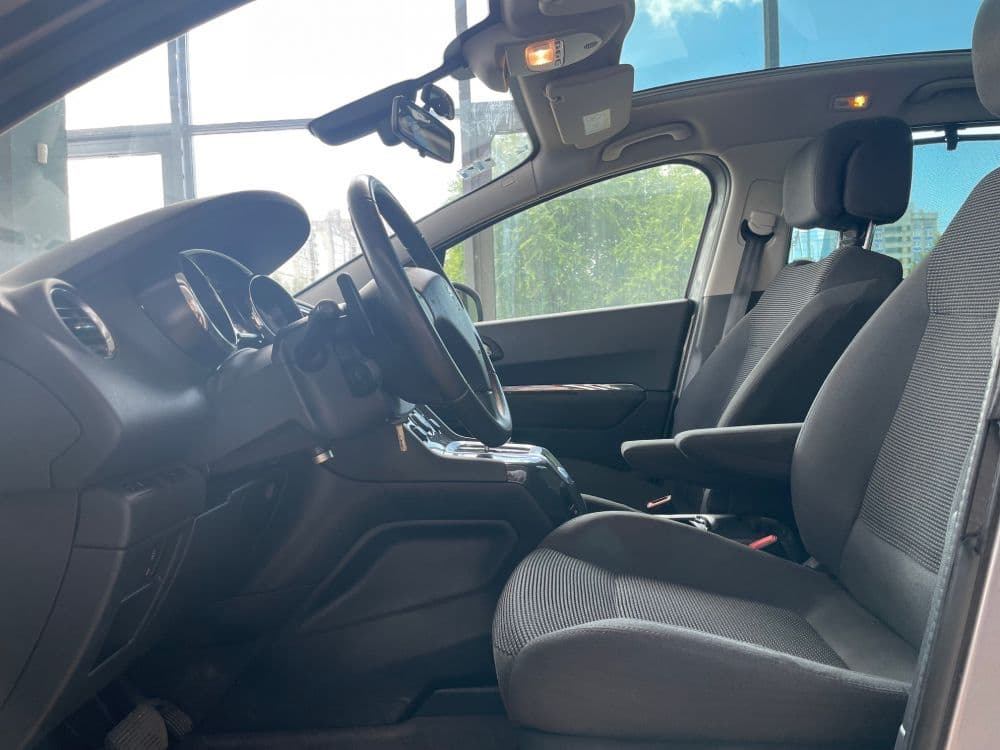 Peugeot 5008 1.6HDI 7PL - 10