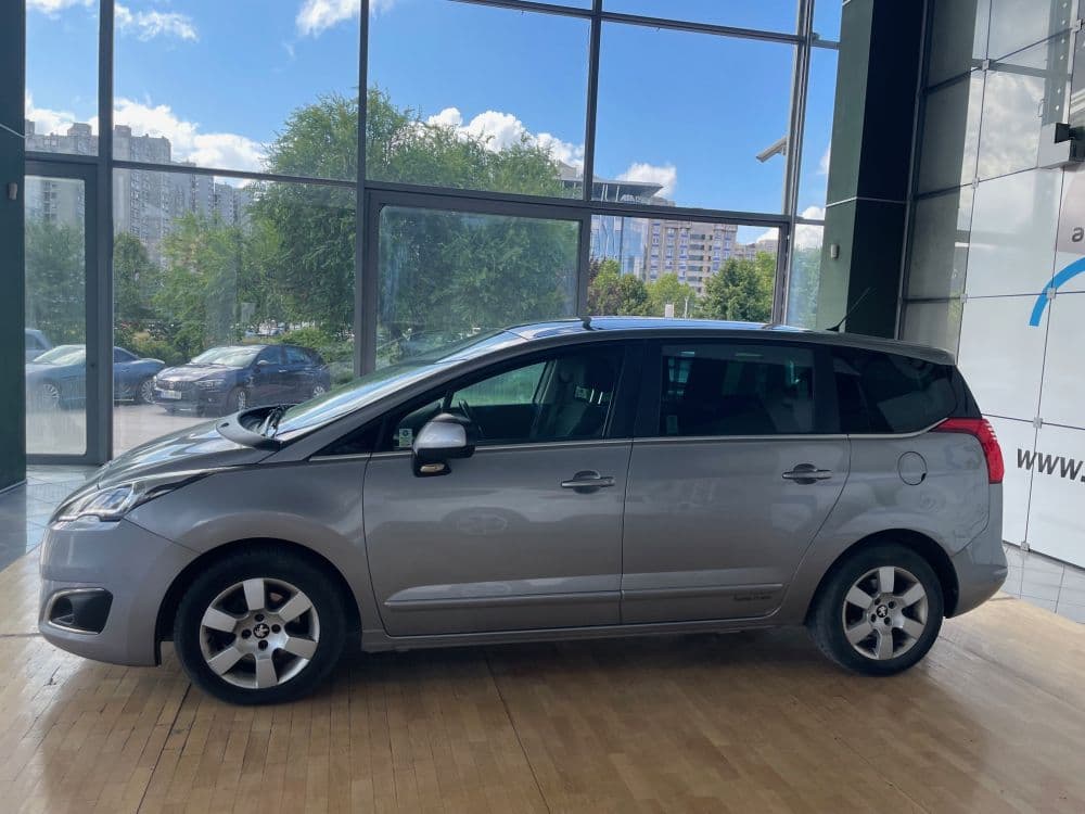 Peugeot 5008 1.6HDI 7PL - 7