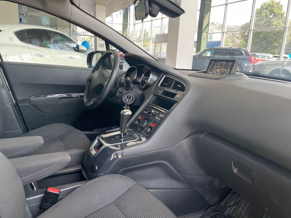 Peugeot 5008 1.6HDI 7PL - 17