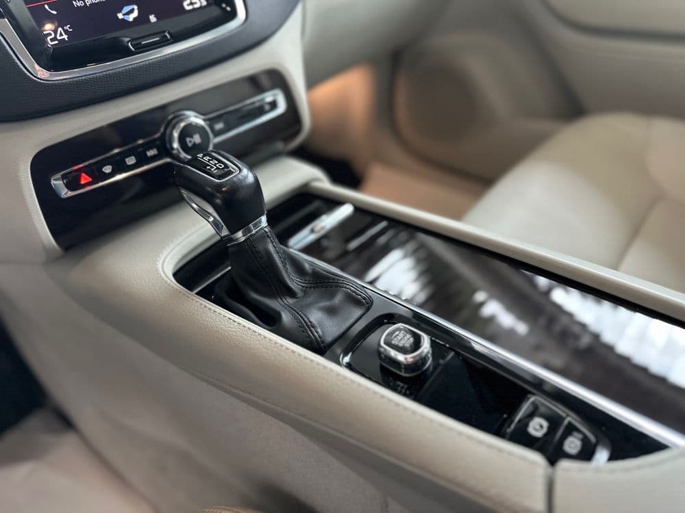 VOLVO XC90 2.0 D5 AWD MOMENTUM. - 14