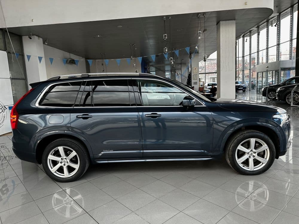 VOLVO XC90 2.0 D5 AWD MOMENTUM. - 5