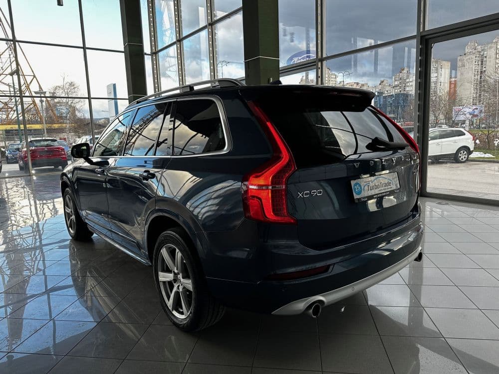 VOLVO XC90 2.0 D5 AWD MOMENTUM. - 8