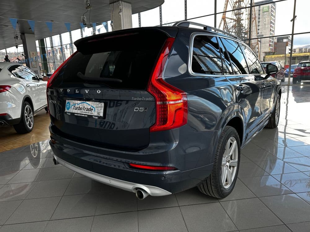 VOLVO XC90 2.0 D5 AWD MOMENTUM. - 6