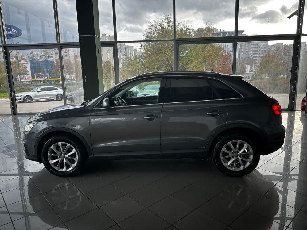 Audi Q3 1.4 TFSI S-tronic Business - 4