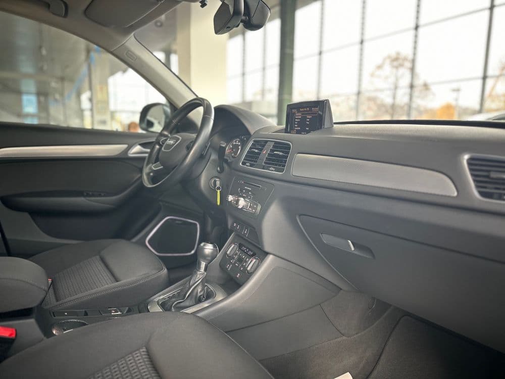 Audi Q3 1.4 TFSI S-tronic Business - 18