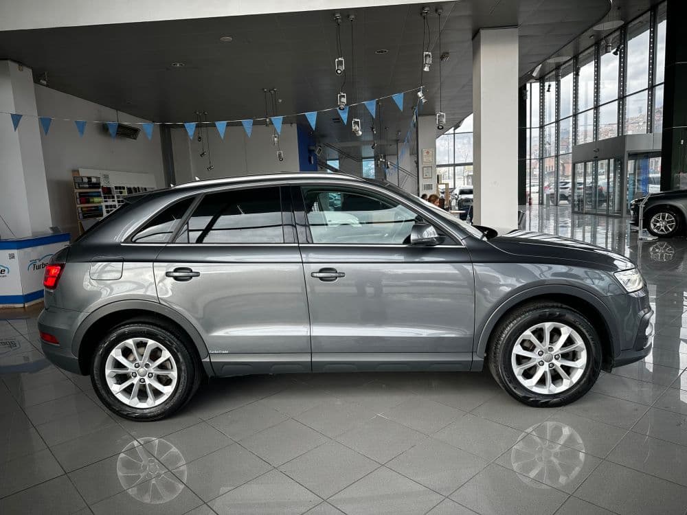 Audi Q3 1.4 TFSI S-tronic Business - 5