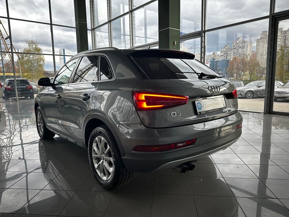 Audi Q3 1.4 TFSI S-tronic Business - 8