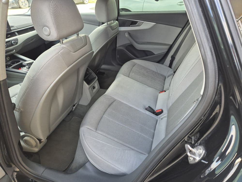 Audi A4 30TDI Business S-tronic - 20