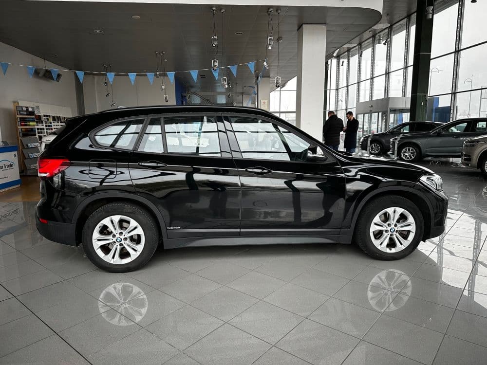 BMW X1 X-DRIVE 25E BUSINESS - 4