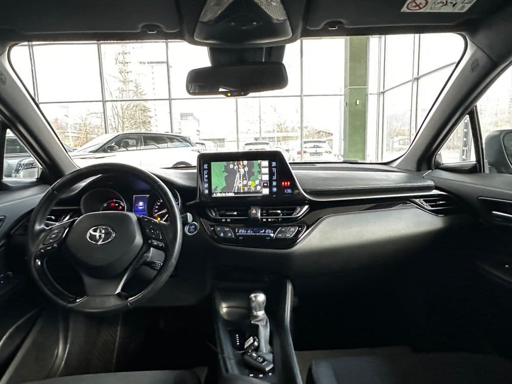 TOYOTA C-HR 1.8 E-CVT BUSINESS HYBRID - 11