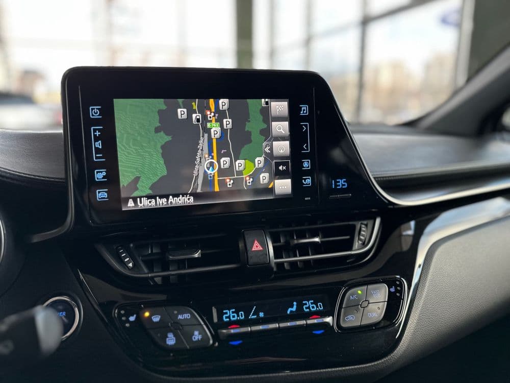 TOYOTA C-HR 1.8 E-CVT BUSINESS HYBRID - 14