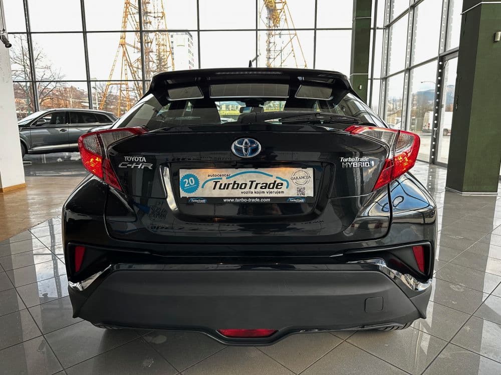 TOYOTA C-HR 1.8 E-CVT BUSINESS HYBRID - 7