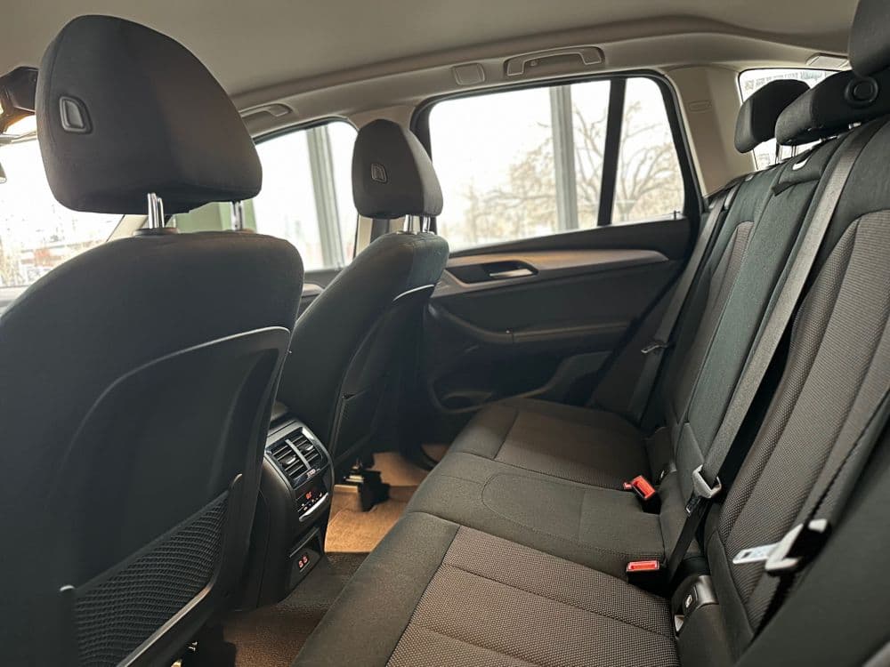 BMW X3 20D X-DRIVE Business Advantage - 11