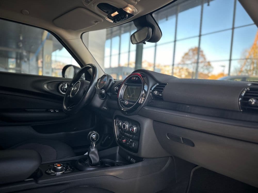 MINI CLUBMAN ONE 1.5 D - 12