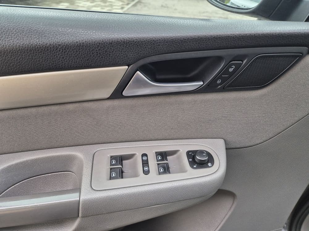 Seat Alhambra 2.0 TDI DSG - 19