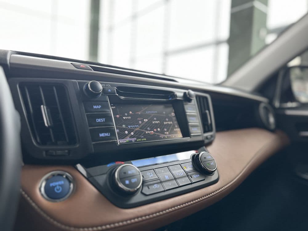 TOYOTA RAV4 AWD A/T HYBRID - 15