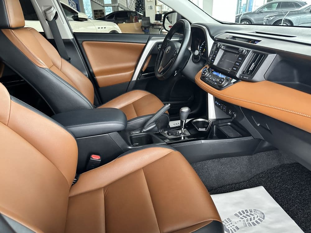 TOYOTA RAV4 AWD A/T HYBRID - 9