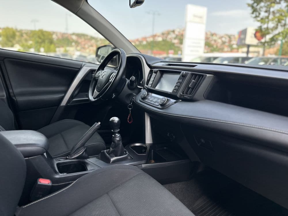 Toyota Rav4 2.0 D - 12