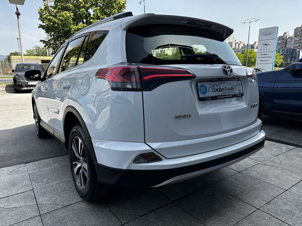Toyota Rav4 2.0 D - 6