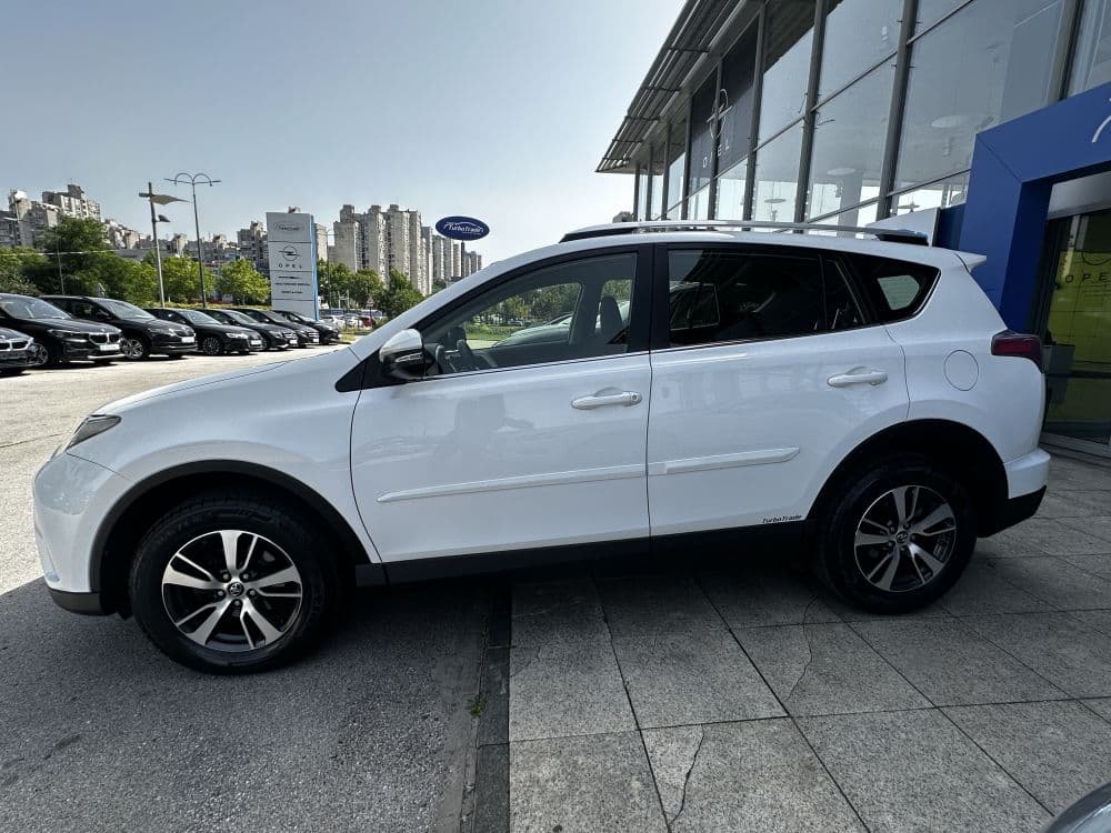 Toyota Rav4 2.0 D - 4