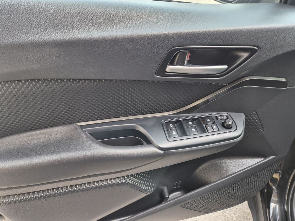 TOYOTA C-HR 1.8 E-CVT BUSINESS HYBRID - 18