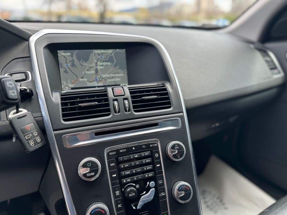 VOLVO XC60 D4 FACELIFT - 13