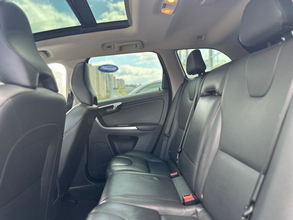 VOLVO XC60 D4 FACELIFT - 15