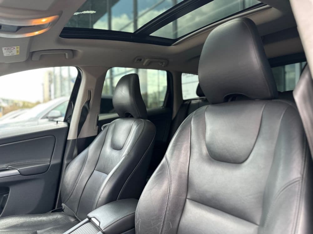 VOLVO XC60 D4 FACELIFT - 16