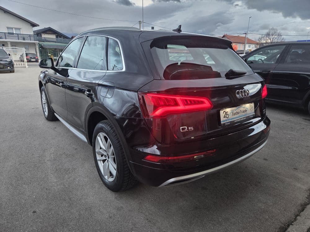 Audi Q5 50 TFSI E QUATTRO  S-TRONIC - 4