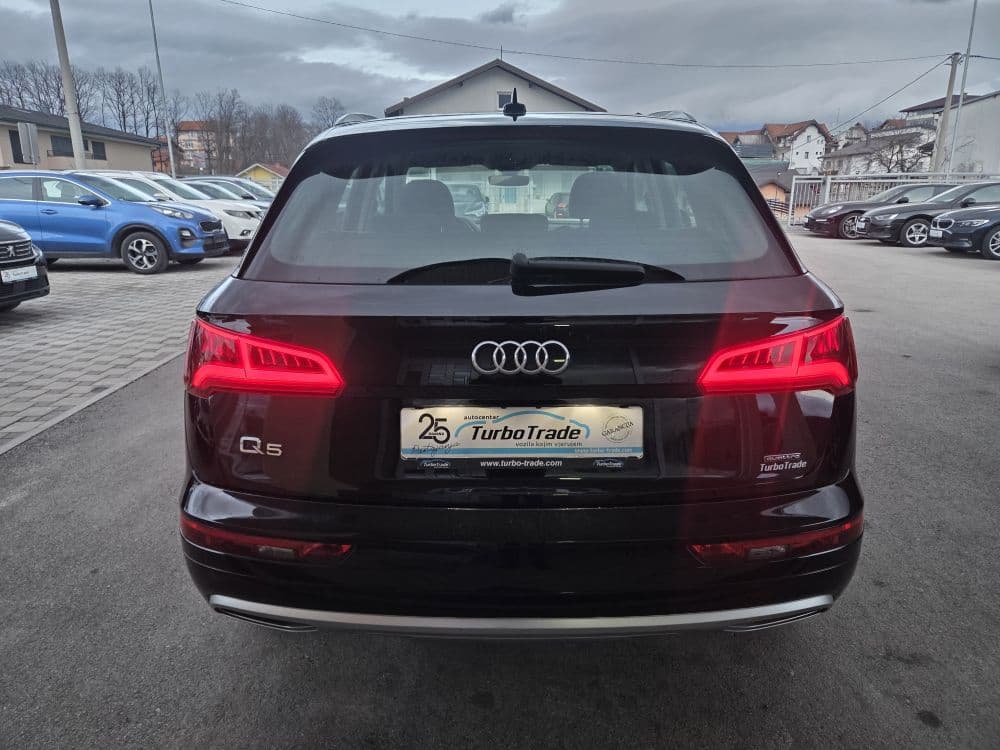 Audi Q5 50 TFSI E QUATTRO  S-TRONIC - 11