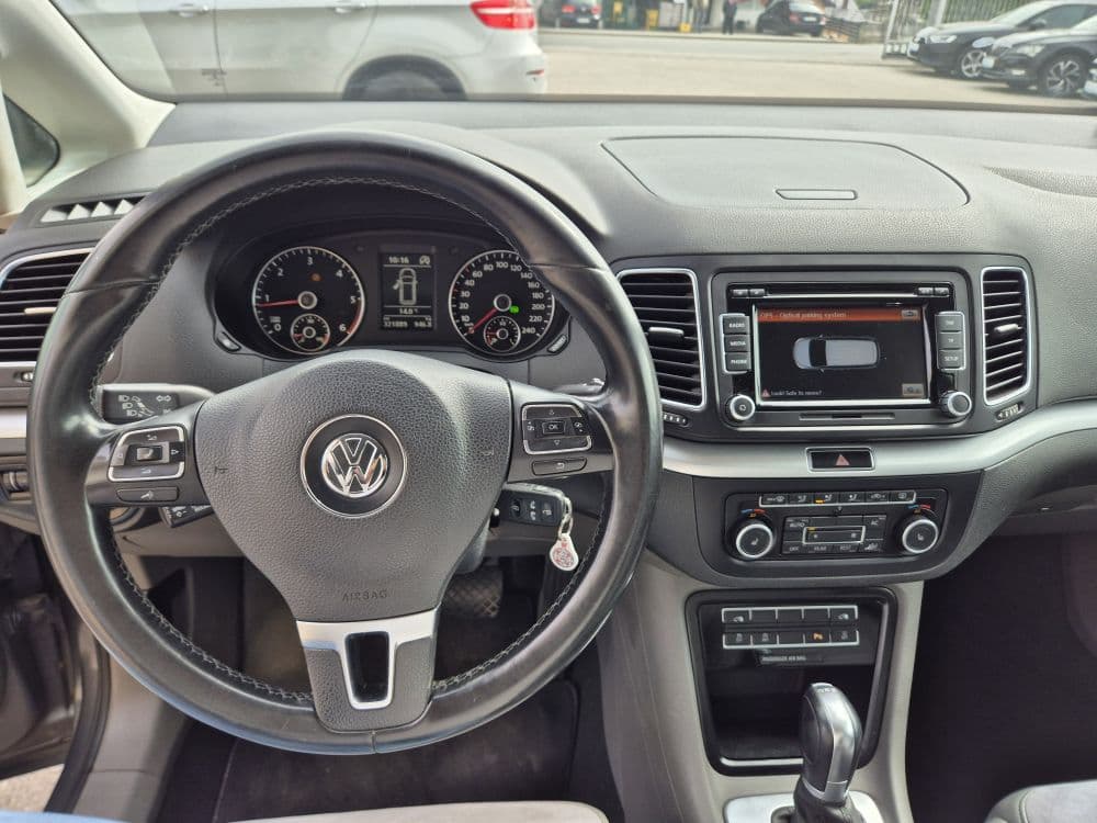 Volkswagen Sharan 2.0 TDI DSG - 10