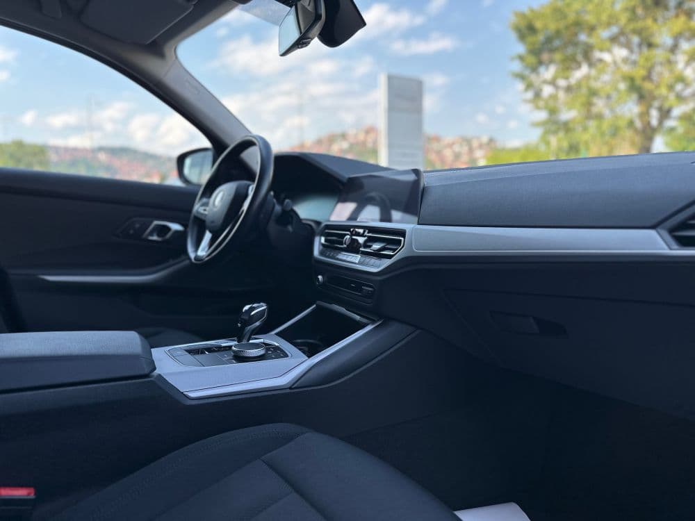 BMW 320 D X-DRIVE AUT - 17