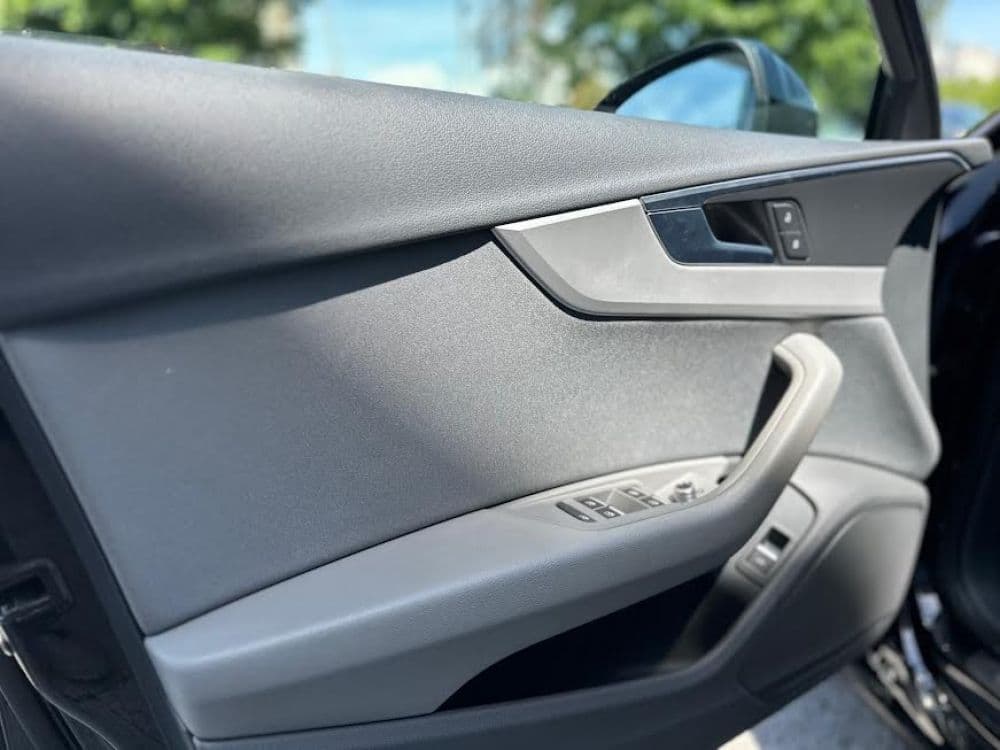 AUDI A4 2.0TDI S-TRONIC - 9