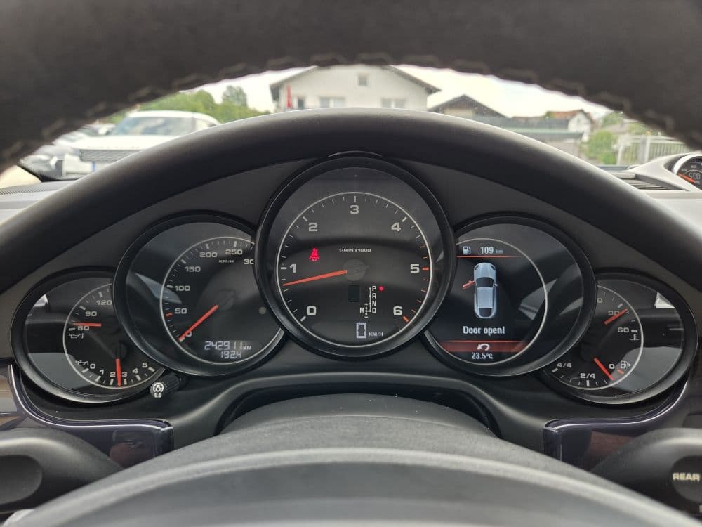 Porsche Panamera 3.0D Facelift - 23