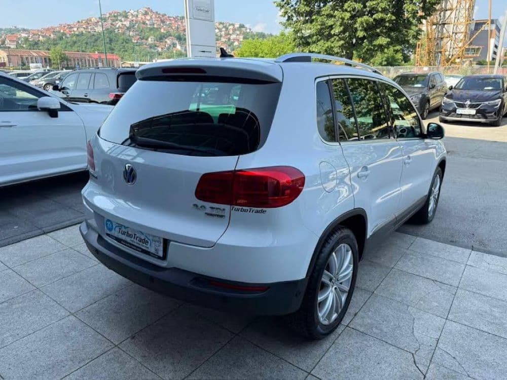 Volkswagen Tiguan  2.0TDI 4 Motion - 6