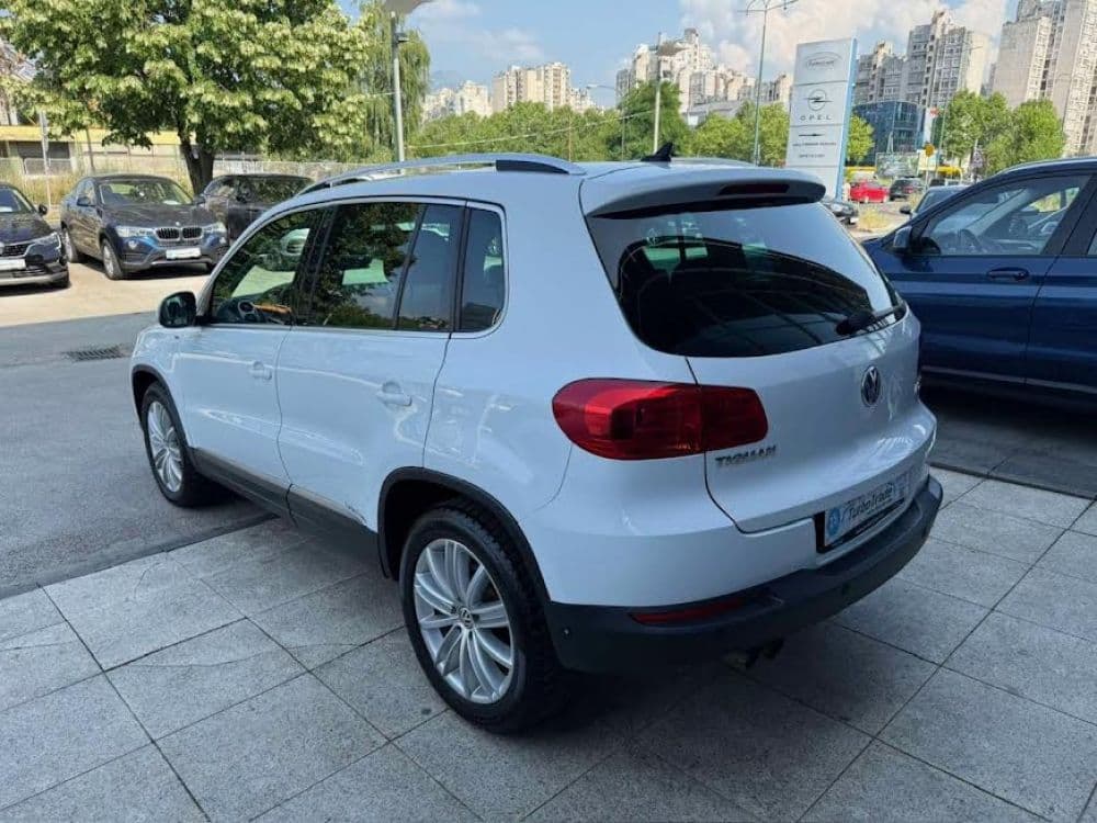 Volkswagen Tiguan  2.0TDI 4 Motion - 5